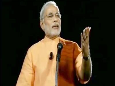 Connecting with people innovatively! Shri Narendra Modi addressed public meetings at 4 places at a time using 3-D technology