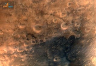 ISRO Scientists present the first images of the surface of Mars to the PM