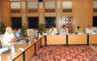 प्रधानमंत्री ने स्वच्छ भारत मिशन के शुभारंभ की तैयारियों की समीक्षा की